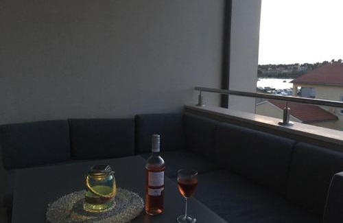 Banjole Apartment | Jabuka