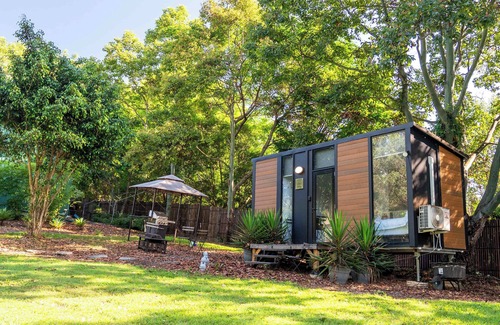 Samford Valley House | Jacaranda Mews by Tiny Away