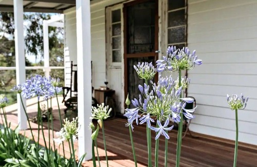 Somerville Cottage | Jack Cottage - Peaceful Peninsula Retreat