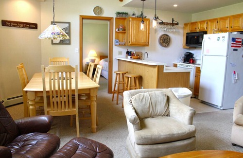 Thornton House | Jack O' Lantern Resort Condo