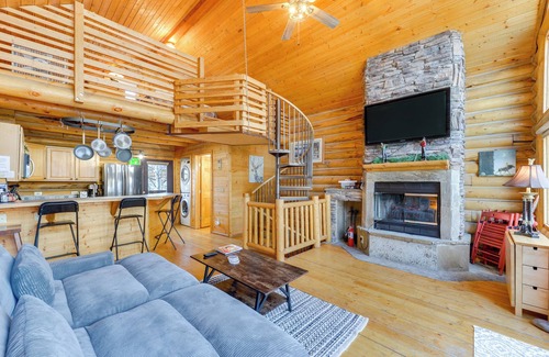 Jackson Condo | Jackson Condo w/Fireplace < Half Mi to Snow King!