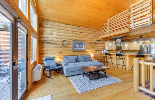 Jackson Condo | Jackson Condo w/Fireplace < Half Mi to Snow King!