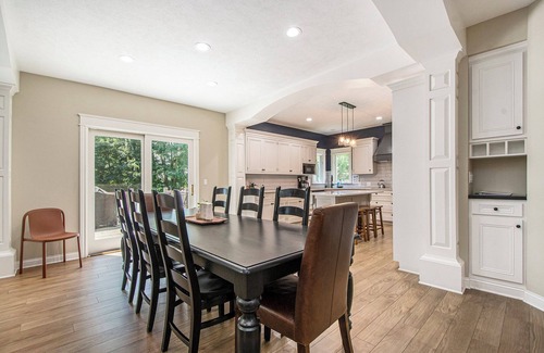 Grandville House | Jackson Woods: Experience Fall Colors in Comfort and Style