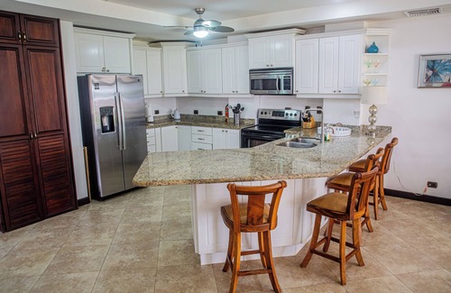 Barrio Los Faroles Condo | Jaco Walkout Beachfront-90 min SJO-sleep 6