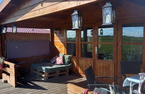 Municipality of Waadhoeke Cottage | Jacuzzi, Cows, Dairyfarm, Relaxing, Sleeping