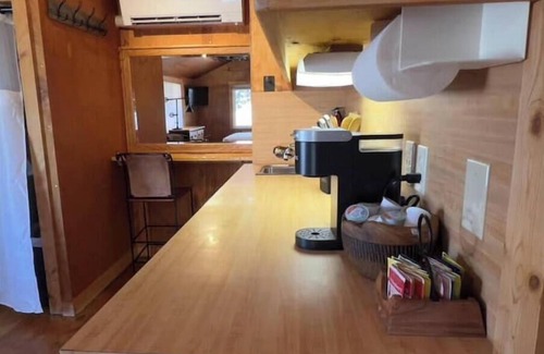 Apple Valley House | Jacuzzi - Zion Rangers Suite - Zion View