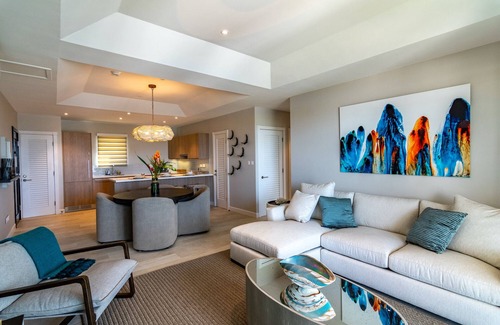 Calvigny Condo | Jade - 2-Bed Luxury Suite with Dramatic Ocean Views