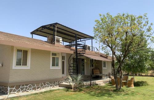 Bassi Ski Chalet | jaipur farm