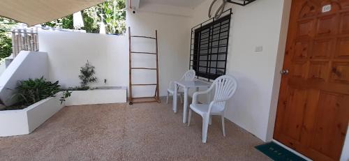 Puerto Galera Apartment | Jalyn's Resort Sabang