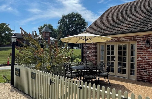 New Kent House | James Armistead Lafayette Cottage: 3BR, New Kent