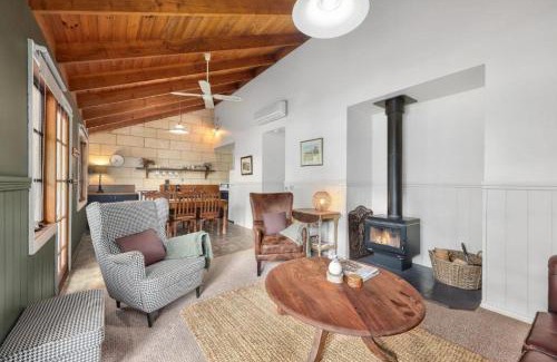 Jamieson House | Jamieson Cottage 1 - By the River