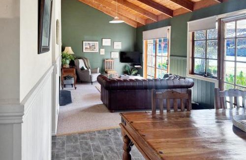 Jamieson House | Jamieson Cottage 1 - By the River