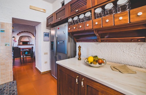 Termini House | Jamm - House with hot tub, terrace and parking