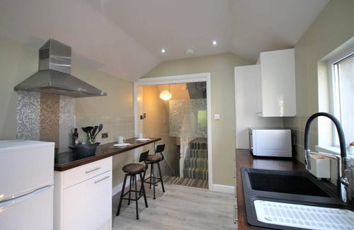 Splott House | Janet Street Loft (4 beds)