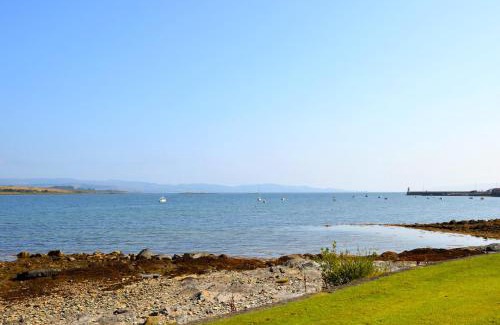 Ardrishaig House | Janeville Holiday Apartment