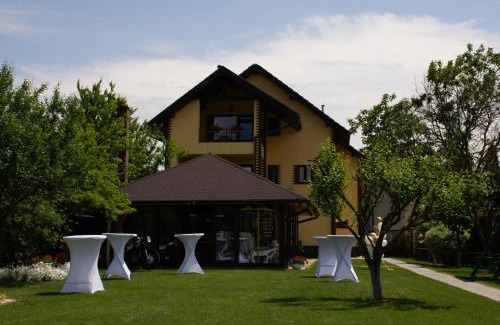 Brasov House | JANINE GARDEN
