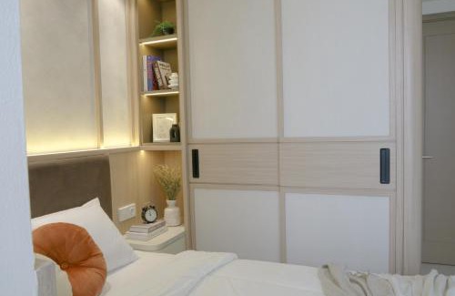 Pantai Indah Kapuk Apartment | Japandi Style One-Bedroom Apartment Gold Coast PIK