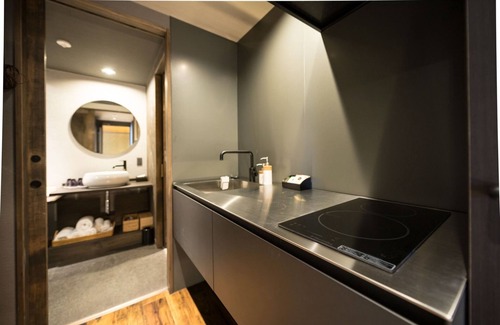 Karasumaoike Hotel | Japanese Suite KINKAKU for 1 night without meals/Kyoto Kyōto