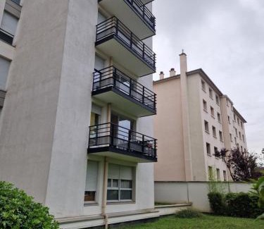 Villefranche-sur-Saone Apartment | Jardin D'Alexis