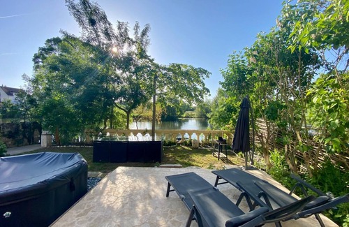 Les Roches-l'Eveque House | Jardin d'Ebène SPA SAUNA on the banks of the river Loir
