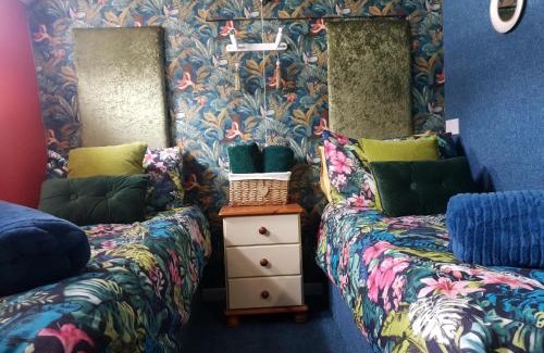 Gibraltar Boat Rental | JASMINE CORAL JAY Boutique Boatel Ocean Village