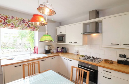 Youlgreave Cottage | JASMINE COTTAGE, character holiday cottage in Youlgreave