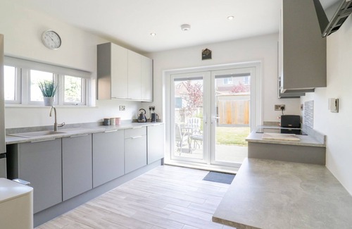 Greenhill Cottage | JASMINE COTTAGE, pet friendly, country holiday cottage in Herne Bay