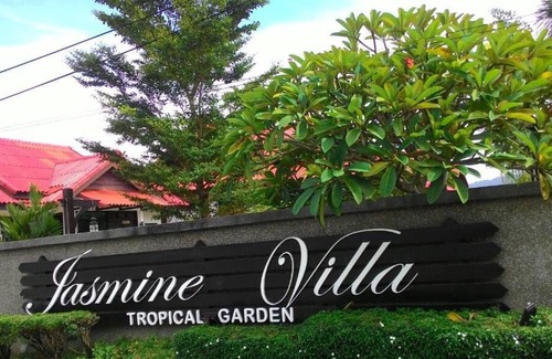 Lubok Dalam Villa | Jasmine Villa Tropical Garden