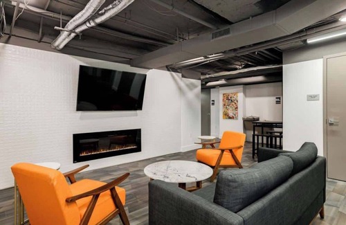 Hanover Place Apartment | Jazz Age Studio Historic KC, Extended Stay, Gym