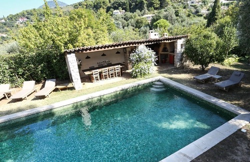 Nice Villa | JDV Holidays Maison Fleurie - characterful with private pool, overlooking Nice
