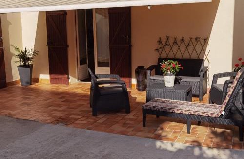 Saint-Laurent-d'Arce Bed & Breakfast | Je Soigne mon Assiette