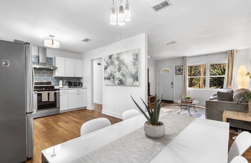 Gainesville House | Jeff GNV Home #1 · Renovated 3/2+ bonus, Heart of Gville, UF+Springs
