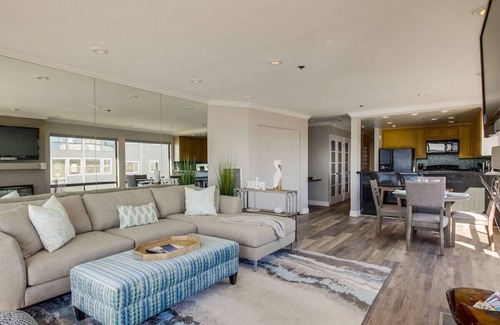 Crown Point Condo | Jeff's Riviera Villa Penthouse: Balcony Bay View!