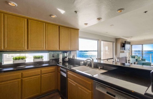 Crown Point Condo | Jeff's Riviera Villa Penthouse: Balcony Bay View!