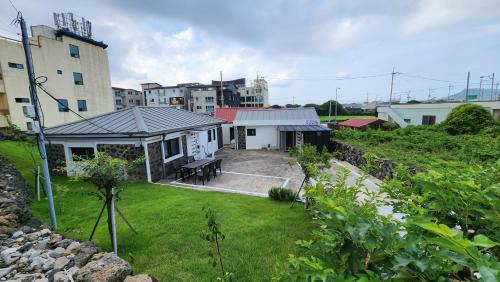 Seongsan Apartment | Jeju stay Jeong