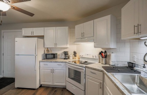 Weston Apartment | Jelinek Hideaway Unit 2