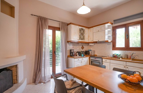 Dafnata Villa | Jennys House: Family House with pool, sleeps 7, WiFi, A/C