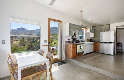 Joshua Tree Highlands House | Jensen House - Incredible Desert Views 2 Bedroom Home by RedAwning