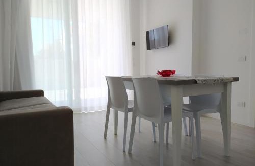 Lido di Jesolo Apartment | Jesolo Appartamenti F2 - Coral Red