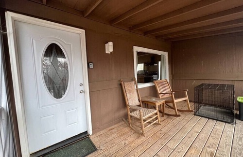 Waynesboro Cabin | Jessie's Hideaway Cherokee Rd
