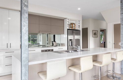 St Leonards House | Jetty View - Stylish, seaside views.