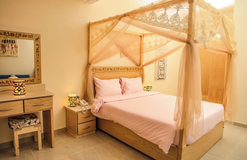 Luxor Hotel | Jewel Howard Carter Hotel