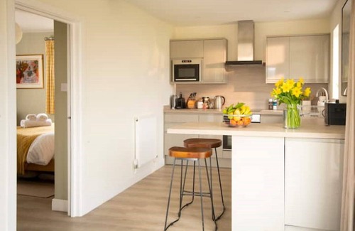 Etchinghill Apartment | Jewel in the Garden of England - One bedroom