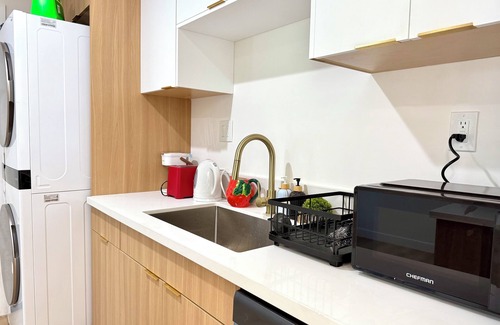 Pasadena House | Jie's choice- New! 2b1b The Mar Vista Retreat