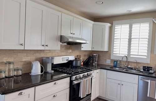 Mayflower Village House | Jie’s choice 3b single house with large backyard