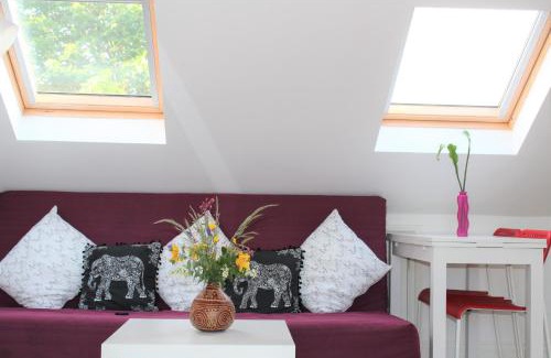 Jubilee Apartment | Jing's Loft Converted Studio