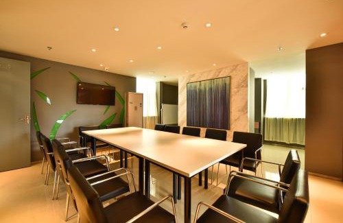 Long Hua Hotel | Jinjiang Inn Haikou Binhai Avenue Qilou Old Street