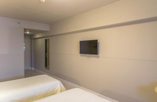 Kongtong District Hotel | Jinjiang Inn Pingliang West Station Xuanhe New City
