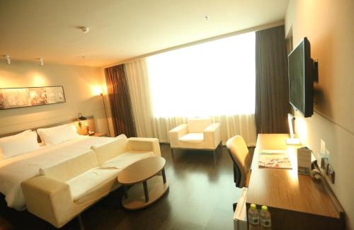Ulanhot Hotel | Jinjiang Inn Ulan Hot Hinggan League Government
