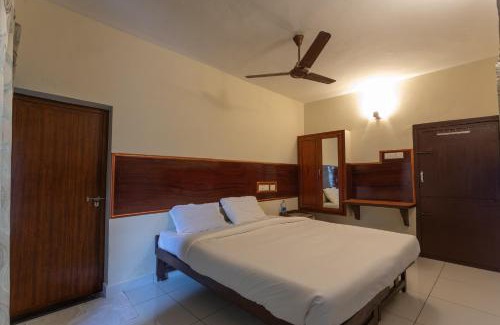 Perumbaikad Hotel | JK Lodge